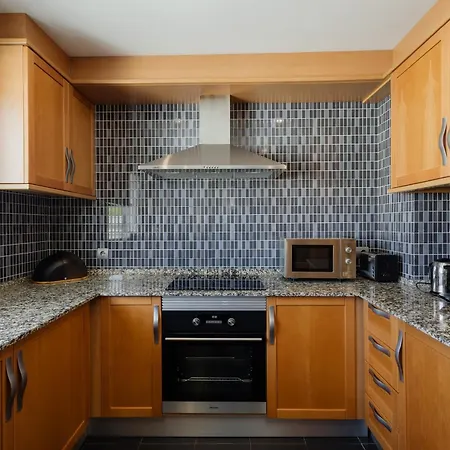 Moderno Apartamento De Dos Al Lado Del Golf Apartment