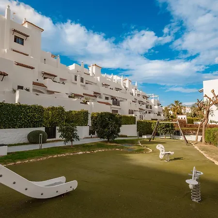 Apartment Moderno Apartamento De Dos Al Lado Del Golf